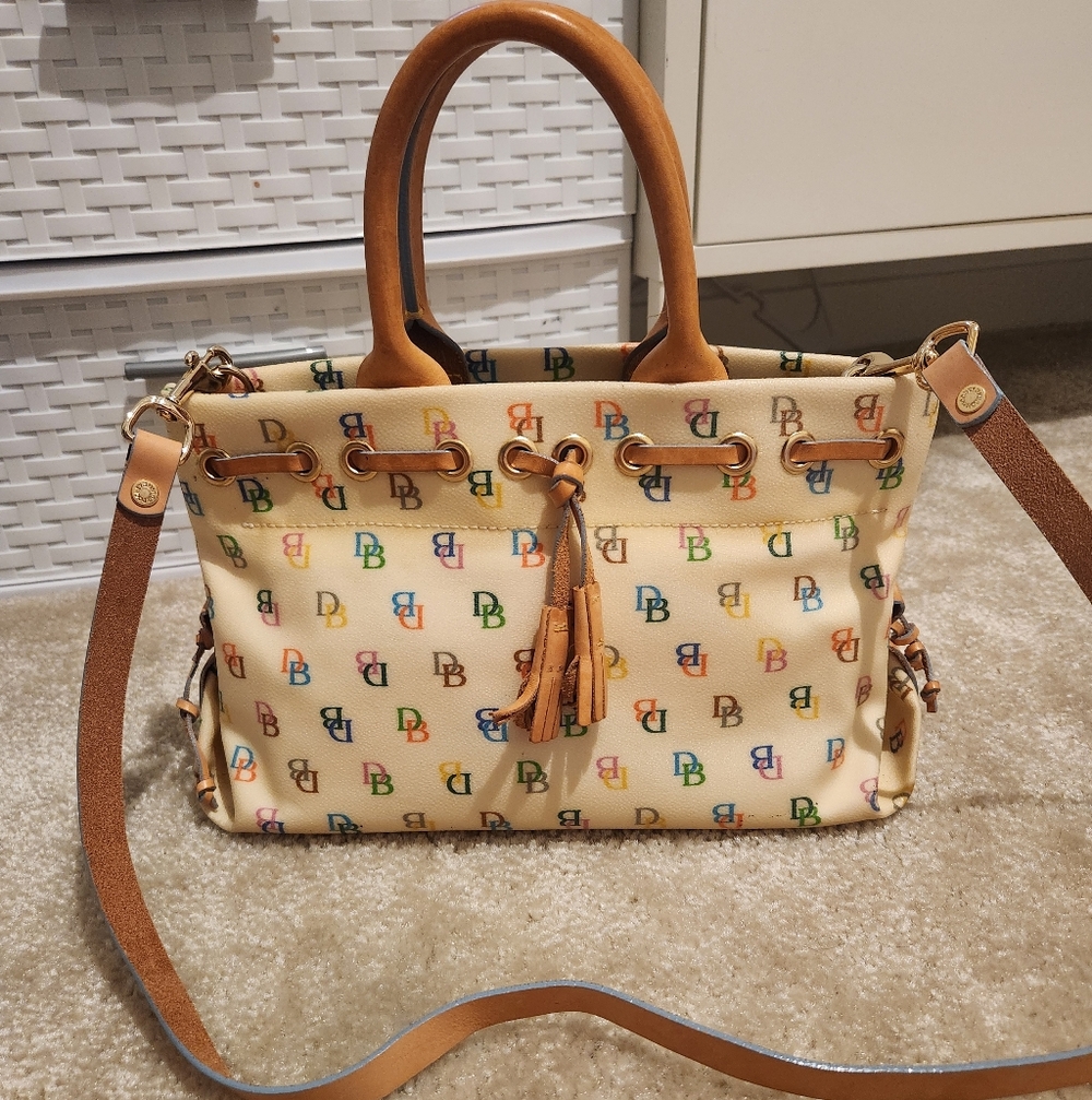 Vintage Dooney And Bourke White Monogram Tote With Strap